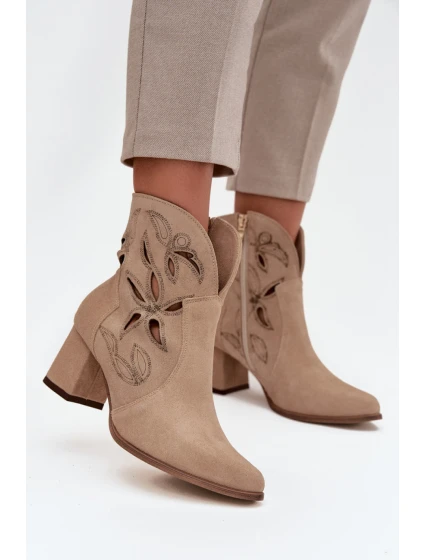 Topánky na podpätku model 219134 Krok vo veľkom štýle