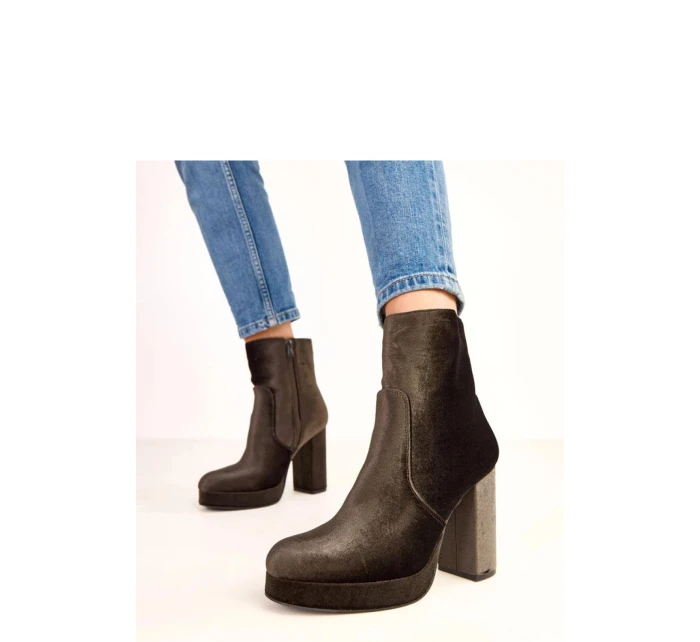 Topánky na podpätku model 220583 Solea