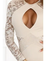 621-1 Šaty v ceruzke s čipkovanými rukávmi a zmyselným výstrihom - béžové