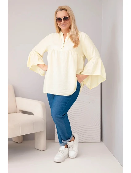 Dámská viskózová halenka Plus Size s model 22043142 rukávem a výstřihem do V žlutá - K-Fashion