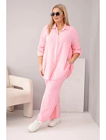 Dámska mušelínová súprava plus size s košeľou na gombíky a širokými nohavicami candy pink