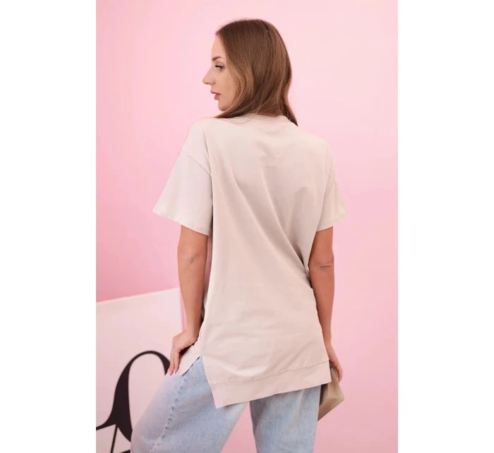 Dámské oversize tričko srdce a třásněmi s krátkým rukávem béžové Dámské oversize tričko srdce a třásněmi s krátkým rukávem béžové