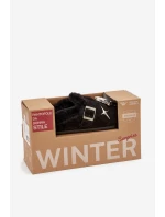 Dámské pantofle s ozdobami a sponou vyhřívané kožešinou černé model 21772637 - Boto Dámské pantofle s ozdobami a sponou vyhřívané kožešinou černé model 21772637 - Boto