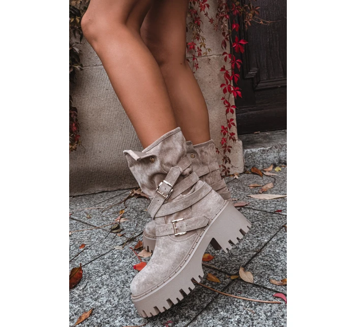 Botki Damskie Na Masywnym Obcasie Z Klamrami I Paskiem Beżowe Nerelisa Botki Damskie Na Masywnym Obcasie Z Klamrami I Paskiem Beżowe Nerelisa