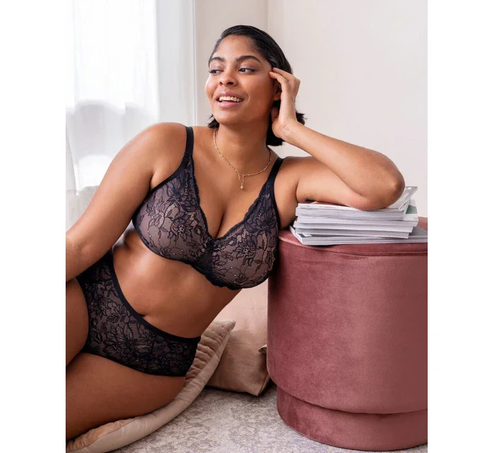 Podprsenka Amourette Charm model 17105851 černá - Triumph Podprsenka Amourette Charm model 17105851 černá - Triumph