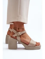 model 21647980 Dámské kožené sandály na podpatku Beige - Zazoo