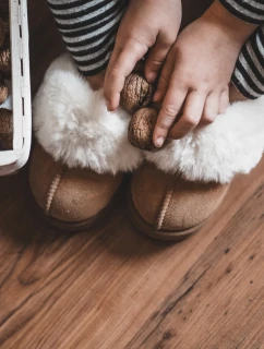 Kapcie Dziecięce Z Futerkiem Camel Birasta