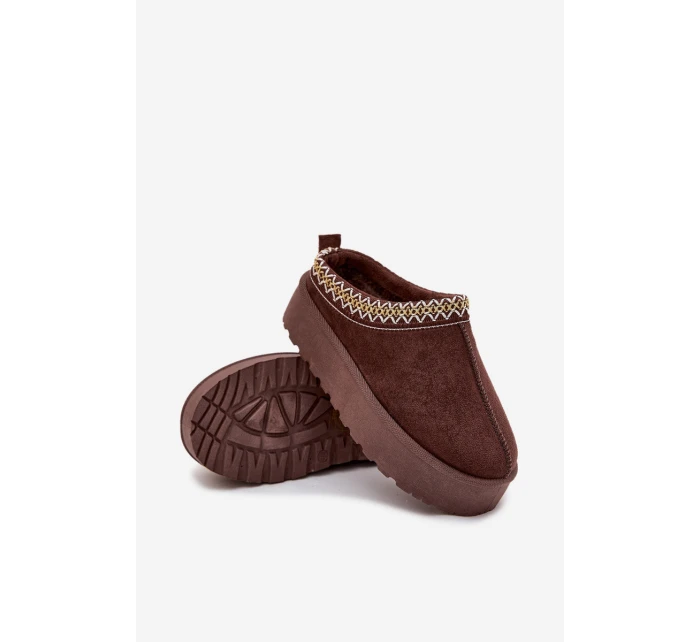 Dětské mládežnické sněhule s výšivkou na platformě čokoládové Jolisse Dětské mládežnické sněhule s výšivkou na platformě čokoládové Jolisse