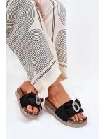 Dámske papuče na platforme s mašľou a ozdobnou brošňou - čierne Lenela