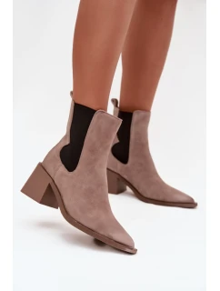 Topánky na podpätku model 222524 Krok vo veľkom štýle