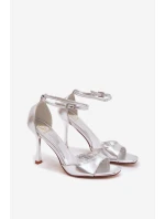 Dámske sandále na podpätku - strieborné Revella