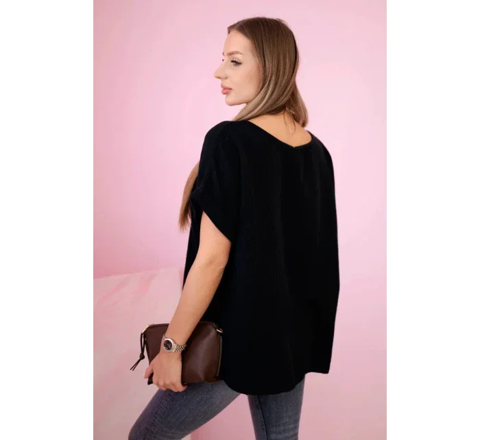 Mušelínová blúzka s náhrdelníkom čierna