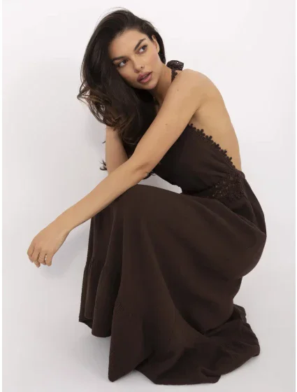 Šaty MI SK 88573.83 tmavohnedé Šaty MI SK 88573.83 tmavohnedé