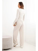 Dámsky viskózový komplet s blúzkou a širokými nohavicami svetlo béžovej farby