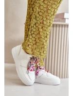 Dámské Tenisky Na Platformě S Dekorativním Šněrováním Bílé model 21667752 - Boto