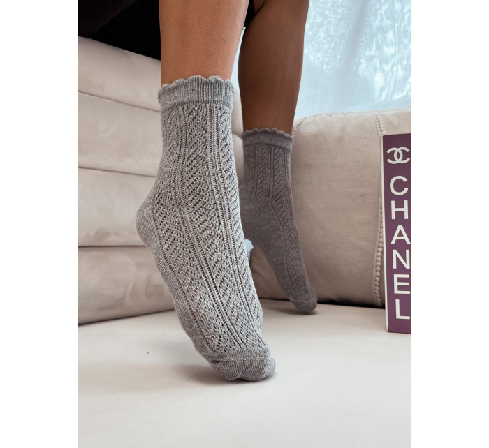 Dámske čipkované ponožky Milena 0989 37-41
