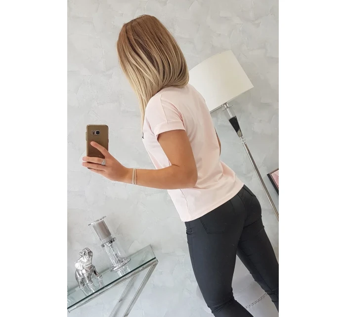 Limitovaná edice halenky pudrově model 18746462 - K-Fashion Limitovaná edice halenky pudrově model 18746462 - K-Fashion