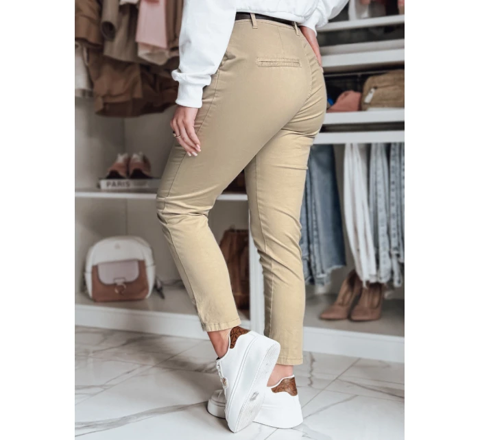 Dámské kalhoty slim fit s páskem tmavě béžová Dstreet model 21986480 - FashionStreet Dámské kalhoty slim fit s páskem tmavě béžová Dstreet model 21986480 - FashionStreet