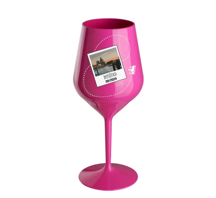 Vlastní text na cestovatelskou nerozbitnou sklenici