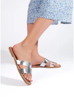 Praktické strieborné dámske ponožky na plochom podpätku Praktické strieborné dámske ponožky na plochom podpätku