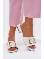 Elegantní Dámské Pantofle Na Se Zlatým Detalem  Bílé model 21697740 - VINCEZA