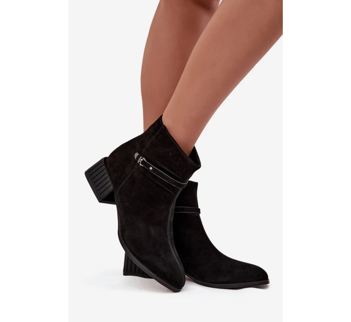 Dámské kozačky z přírodního semiše na klínu zateplené model 21715520 Černé - D&A