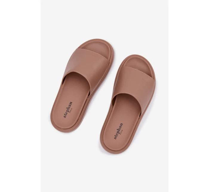 Dámské pantofle na platformě tmavě béžové model 21918985 - Boto