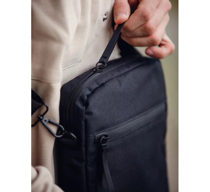 Pánska crossbody taška Vuch Tate Black Pánska crossbody taška Vuch Tate Black