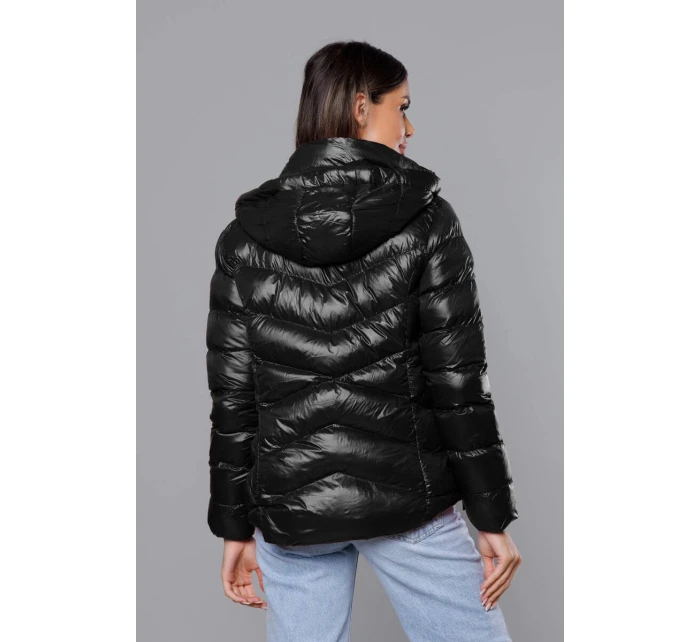Čierna krátka dámska zimná bunda (23066-392)