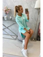 Šaty s kapucňou a dlhším chrbtom mint