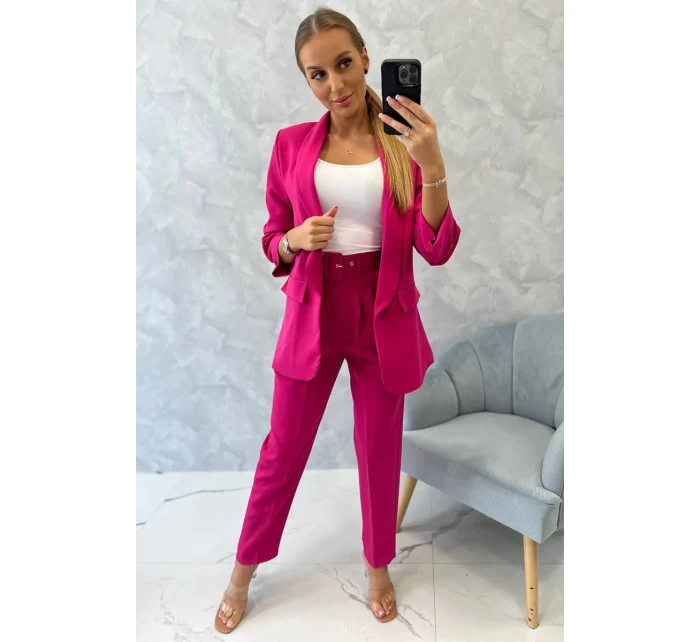 Elegantný set saka a nohavíc fuchsiovej farby