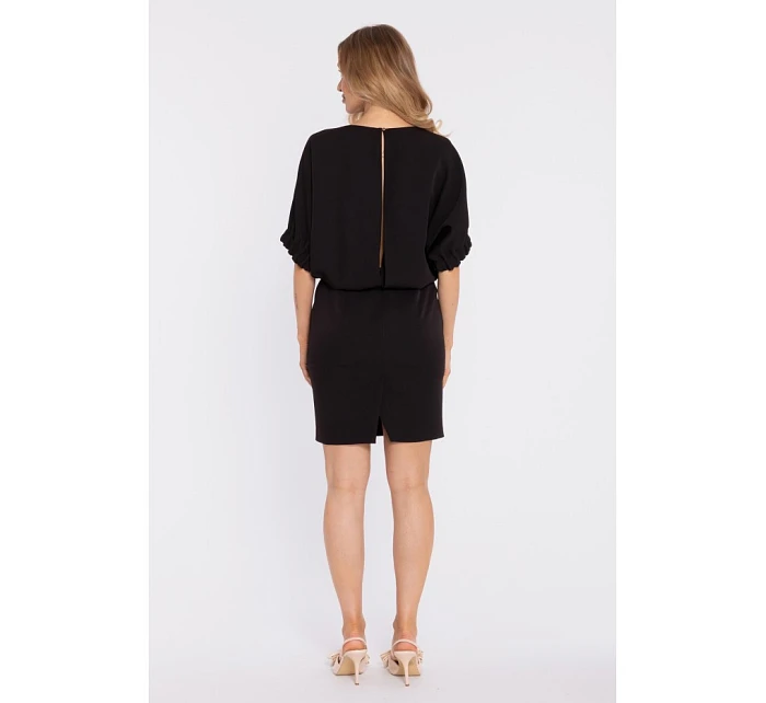 šaty s rozparkem na zádech černé model 22040493 - Moe šaty s rozparkem na zádech černé model 22040493 - Moe