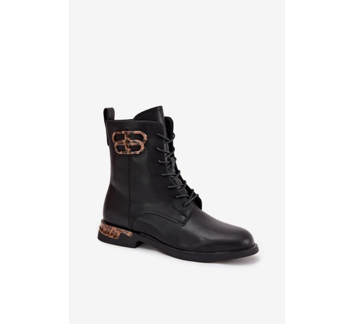 Kožené dámské kotníkové boty na plochém podpatku s ozdobou vyhřívané model 21712473 Černé - Artiker Kožené dámské kotníkové boty na plochém podpatku s ozdobou vyhřívané model 21712473 Černé - Artiker