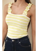 Dámska rebrovaná blúzka s pruhmi na ramienkach s volánom zelená Dámska rebrovaná blúzka s pruhmi na ramienkach s volánom zelená