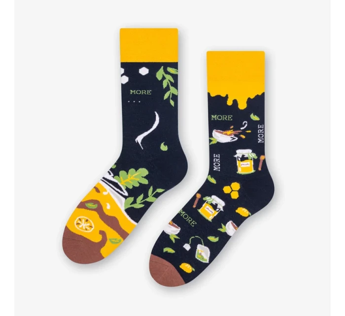 Dámské asymetrické ponožky model 7903973 - More