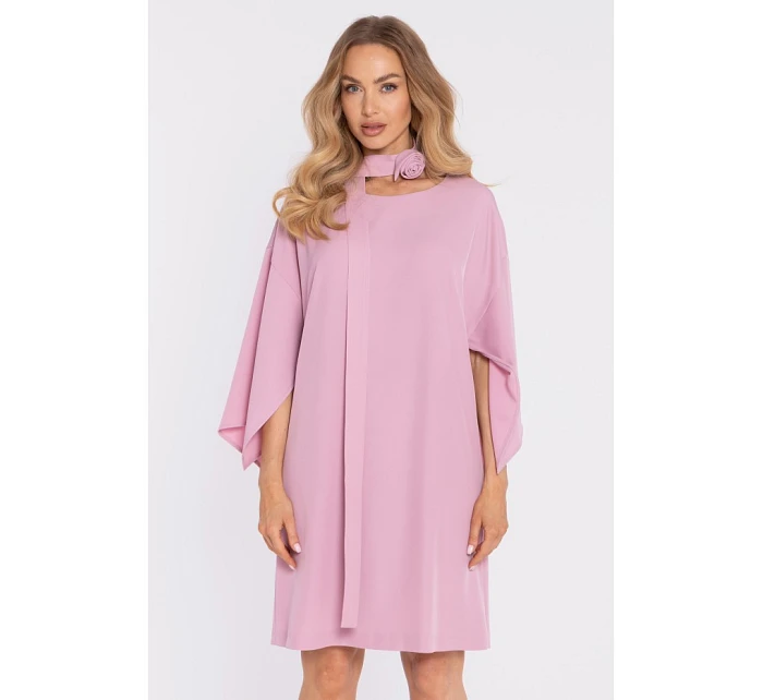 M908 Šaty s ozdobnými širokými rukávmi - púdrové