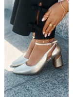 Kožené Lodičky Na Podpatku model 21694769 Zlaté - Maciejka