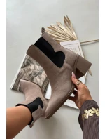 Kožené semišové dámské kotníčkové boty na podpatku s  béžové model 21712851 - Artiker