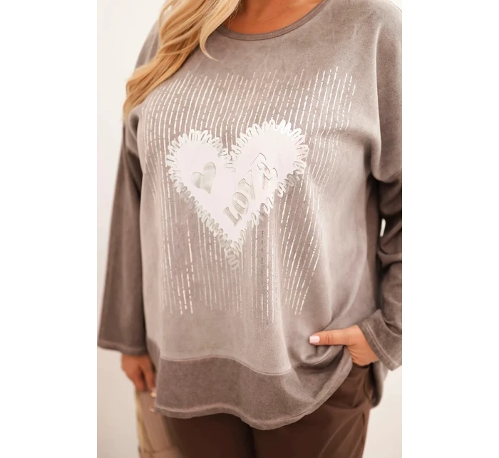 Dámská mikina Plus Size bavlněná s potiskem srdce a model 21321860 hnědá - K-Fashion