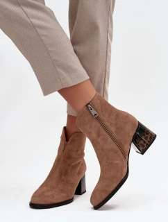 Dámske členkové topánky z prírodného semišu s podpätkom, zateplené Vinceza - camel