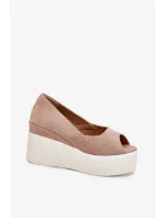 Model topánok na podpätku 215010 Krok v štýle