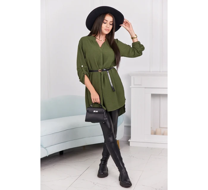 Šaty s delšími zády a pásem khaki Šaty s delšími zády a pásem khaki