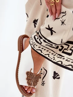 Dámské Sandály Na Plochém Podpatku S Ozdobou Bílé model 21686839 - Boto