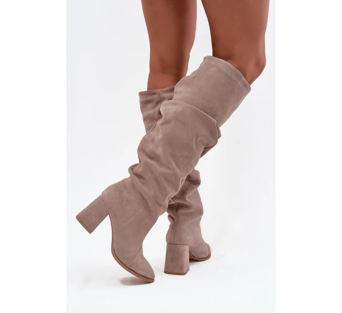 Dámské kozačky na podpatku Béžová Zazoo model 21802008 - ZOiO Dámské kozačky na podpatku Béžová Zazoo model 21802008 - ZOiO