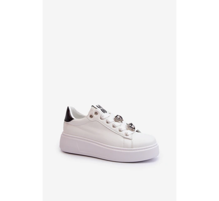 Dámské boty na platformě s ozdobami bílé model 21659166 - Boto