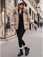 Pikowana kurtka damska zimowa z futerkiem beżowa FashionStreet TY5740 Pikowana kurtka damska zimowa z futerkiem beżowa FashionStreet TY5740
