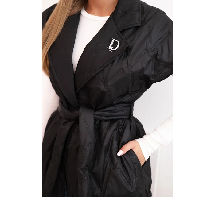 Dámská prošívaná vesta s páskem a širokým límcem černá