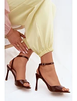 Dámské sandály na podpatku z umělé kůže hnědé model 22125502 - Boto