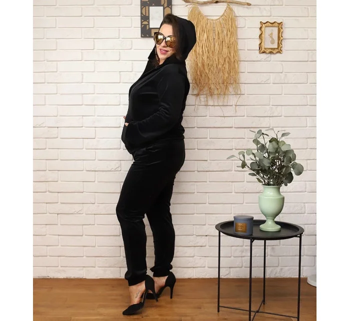 Čierna dámska tepláková súprava plus size s kapucňou na zips (8216)