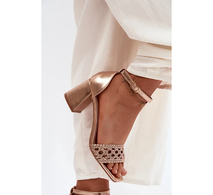 Dámské sandály na podpatku s pleteným vzorem model 22122876 - Boto